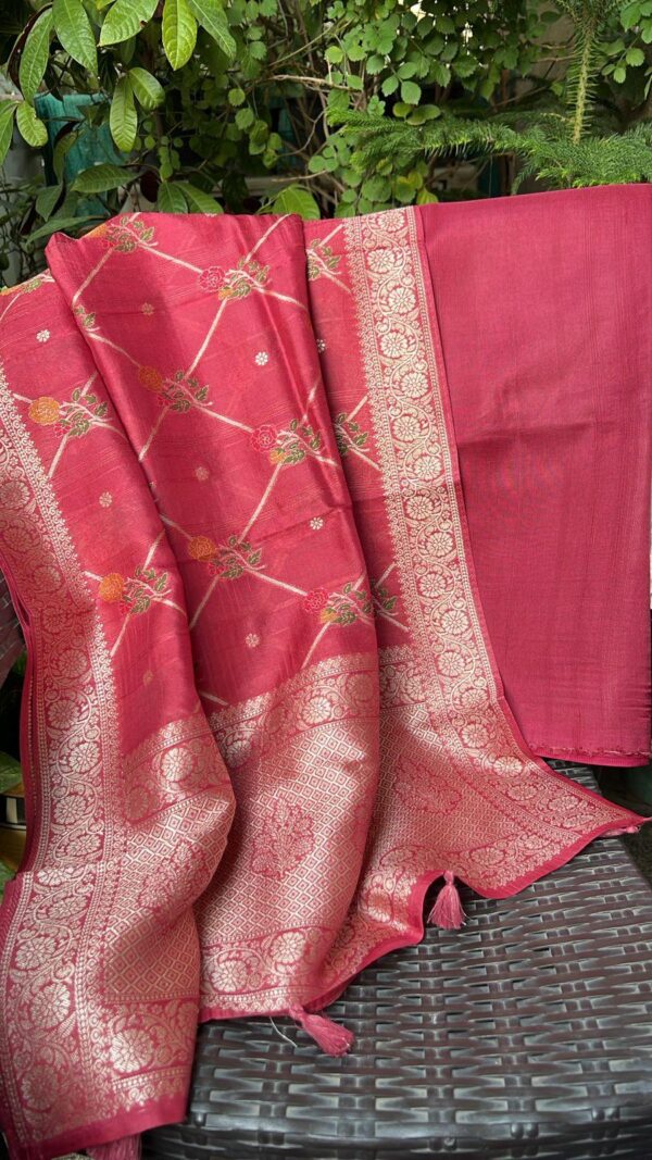 Modal chanderi silk plain top paired with banarsee weave dupatta M 4247
